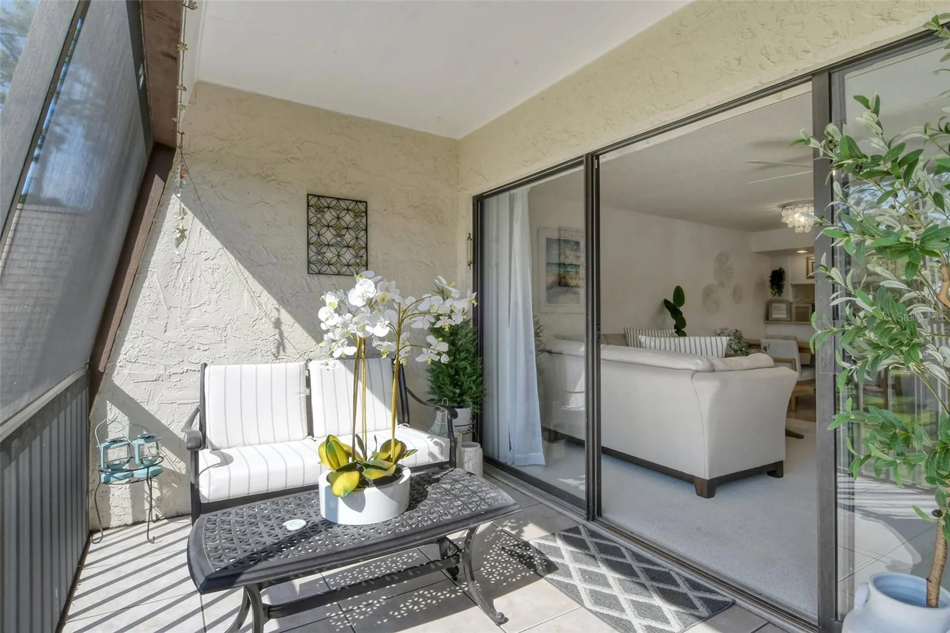 4616 Ringwood Meadow Sarasota FL 34235