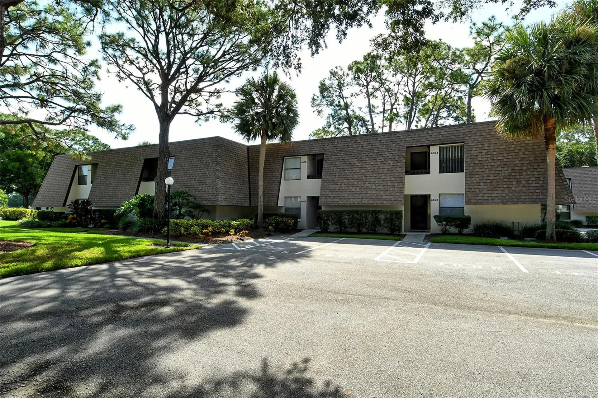 4616 Ringwood Meadow Sarasota FL 34235