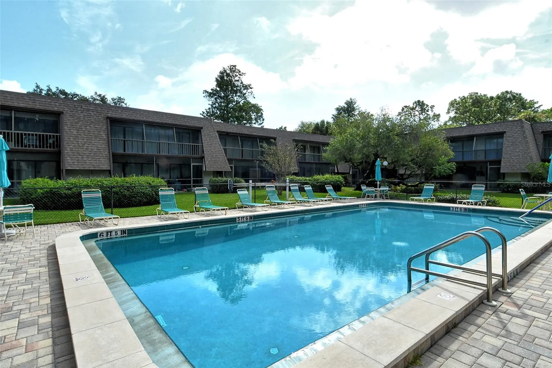 4616 Ringwood Meadow Sarasota FL 34235