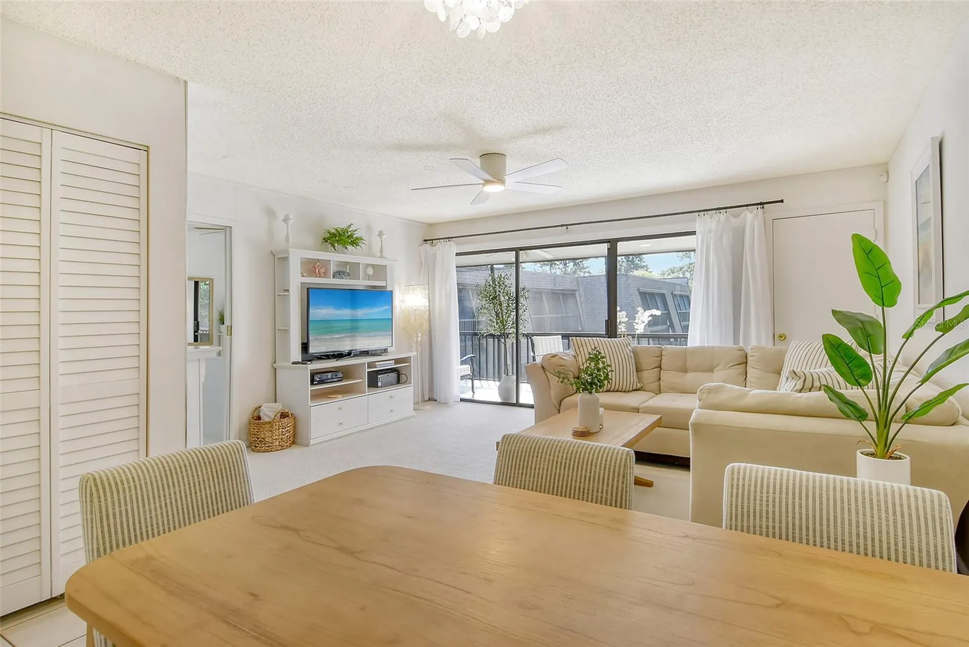 4616 Ringwood Meadow Sarasota FL 34235