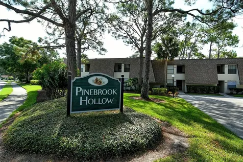 4616 Ringwood Meadow Sarasota FL 34235