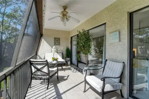 4616 Ringwood Meadow Sarasota FL 34235
