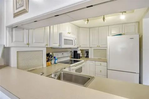 4616 Ringwood Meadow Sarasota FL 34235