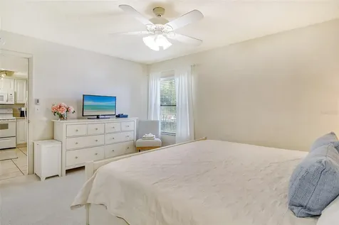 4616 Ringwood Meadow Sarasota FL 34235