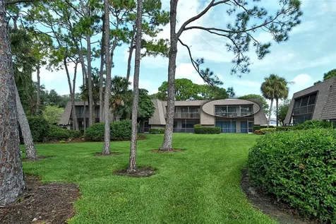 4616 Ringwood Meadow Sarasota FL 34235