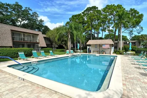 4616 Ringwood Meadow Sarasota FL 34235