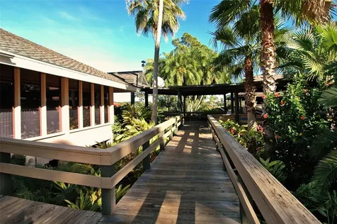 4616 Ringwood Meadow Sarasota FL 34235