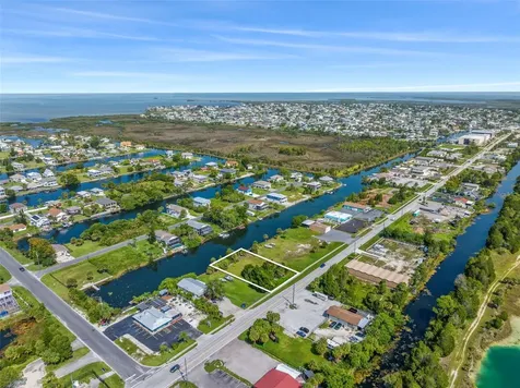 3329 Shoal Line Boulevard Hernando Beach FL 34607