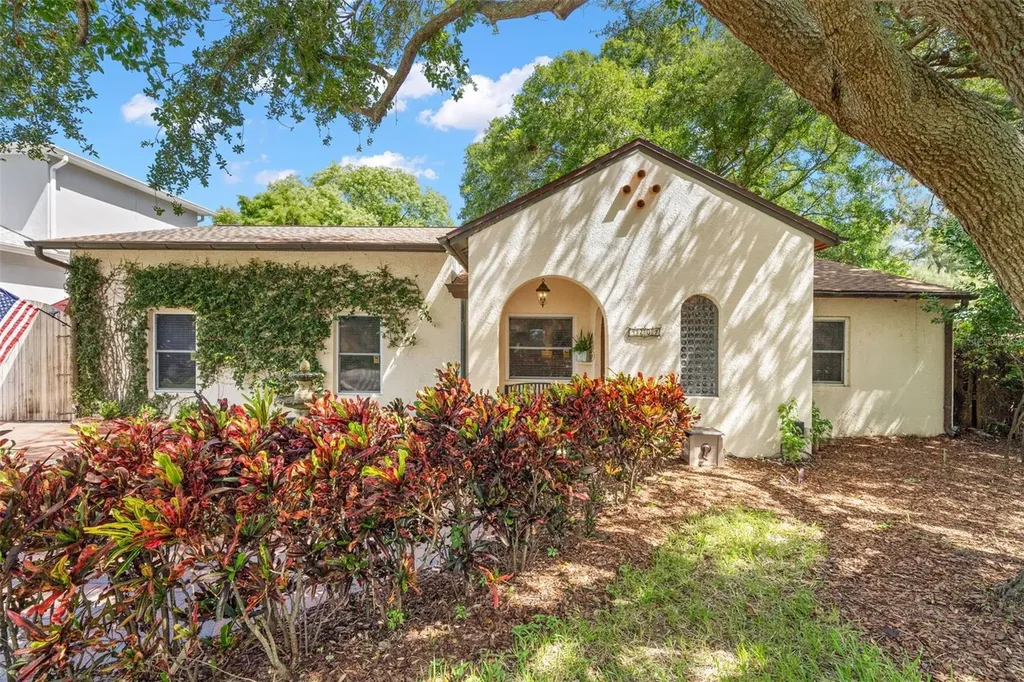4207 W Bay View Avenue Tampa FL 33611