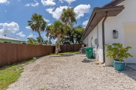 829 E 6th Street Englewood FL 34223