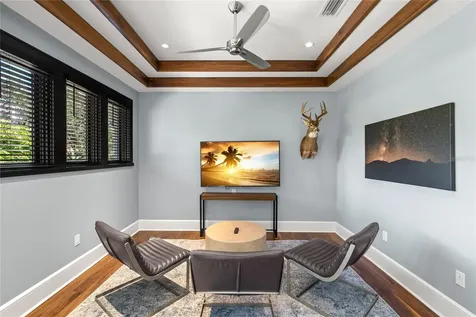 1005 S Siwanoy Street Tampa FL 33629