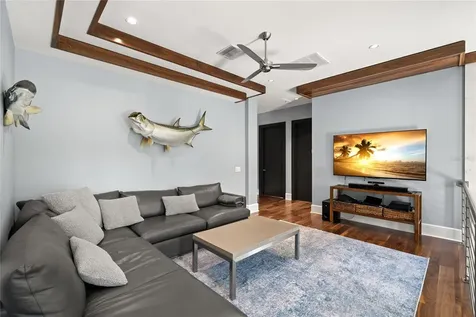 1005 S Siwanoy Street Tampa FL 33629