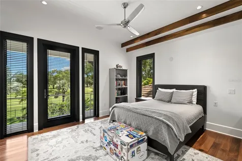 1005 S Siwanoy Street Tampa FL 33629