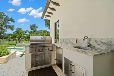 1005 S Siwanoy Street Tampa FL 33629