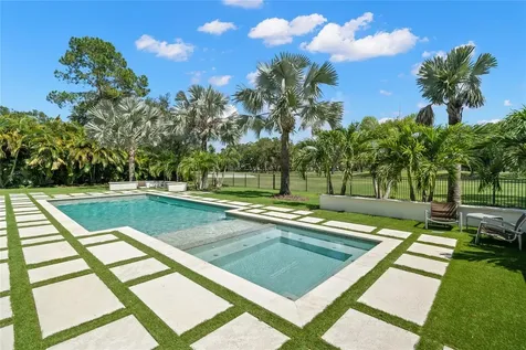 1005 S Siwanoy Street Tampa FL 33629