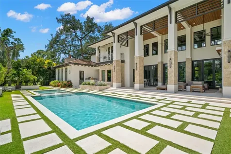 1005 S Siwanoy Street Tampa FL 33629