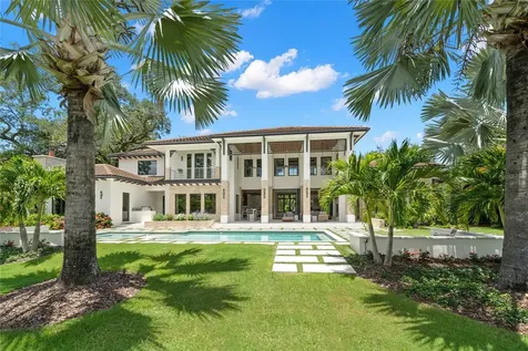 1005 S Siwanoy Street Tampa FL 33629