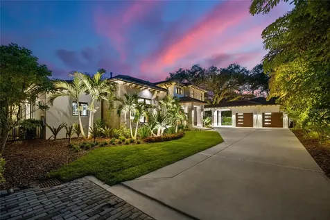 1005 S Siwanoy Street Tampa FL 33629