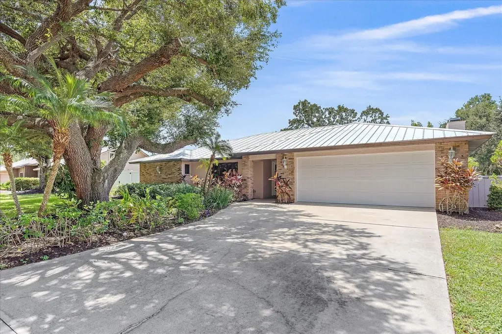 5370 Dominica Circle Sarasota FL 34233