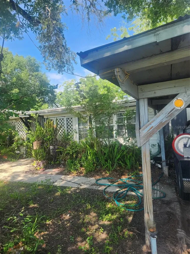 5904 S 81st Street Tampa FL 33619