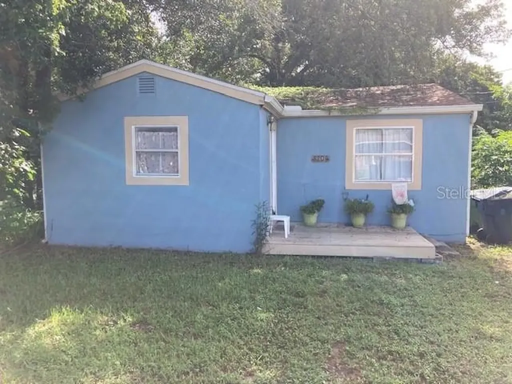 5209 N 39th Street Tampa FL 33610