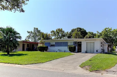 870 87th Avenue N St Petersburg FL 33702