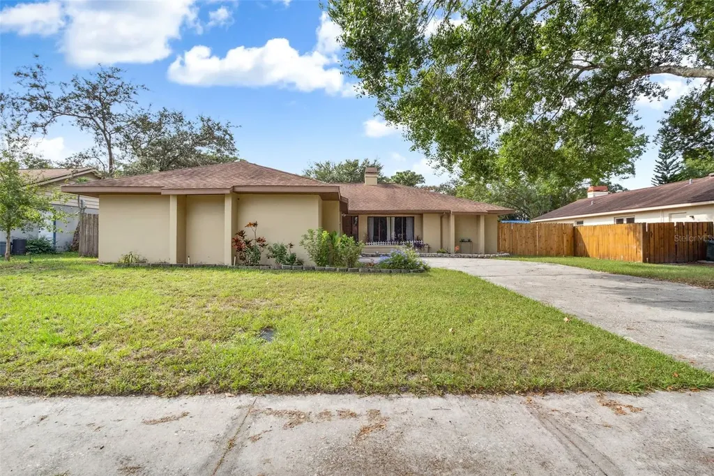 748 Fortuna Drive Brandon FL 33511