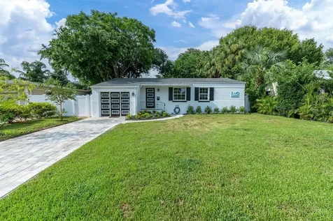 6063 8th Avenue N St Petersburg FL 33710