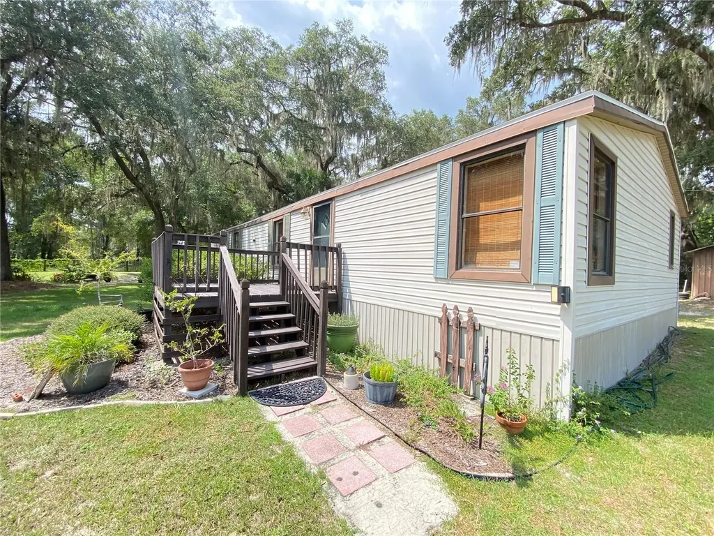 989 NE 184th Place Citra FL 32113