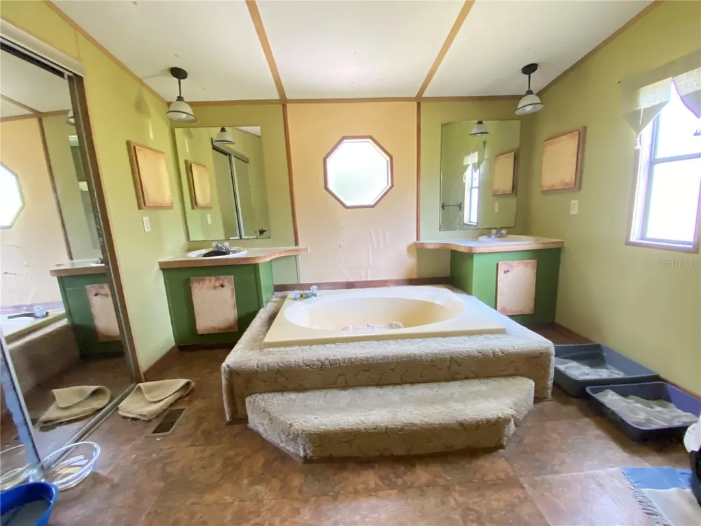 989 NE 184th Place Citra FL 32113