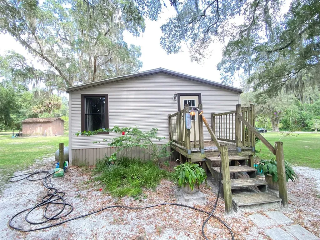 989 NE 184th Place Citra FL 32113