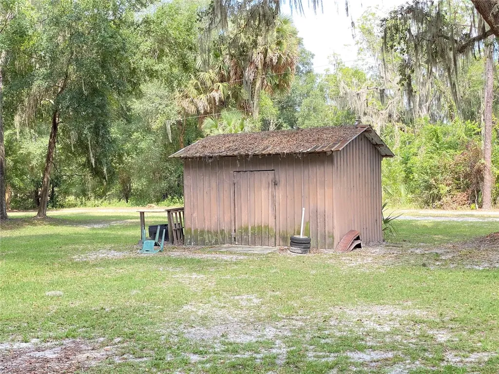 989 NE 184th Place Citra FL 32113