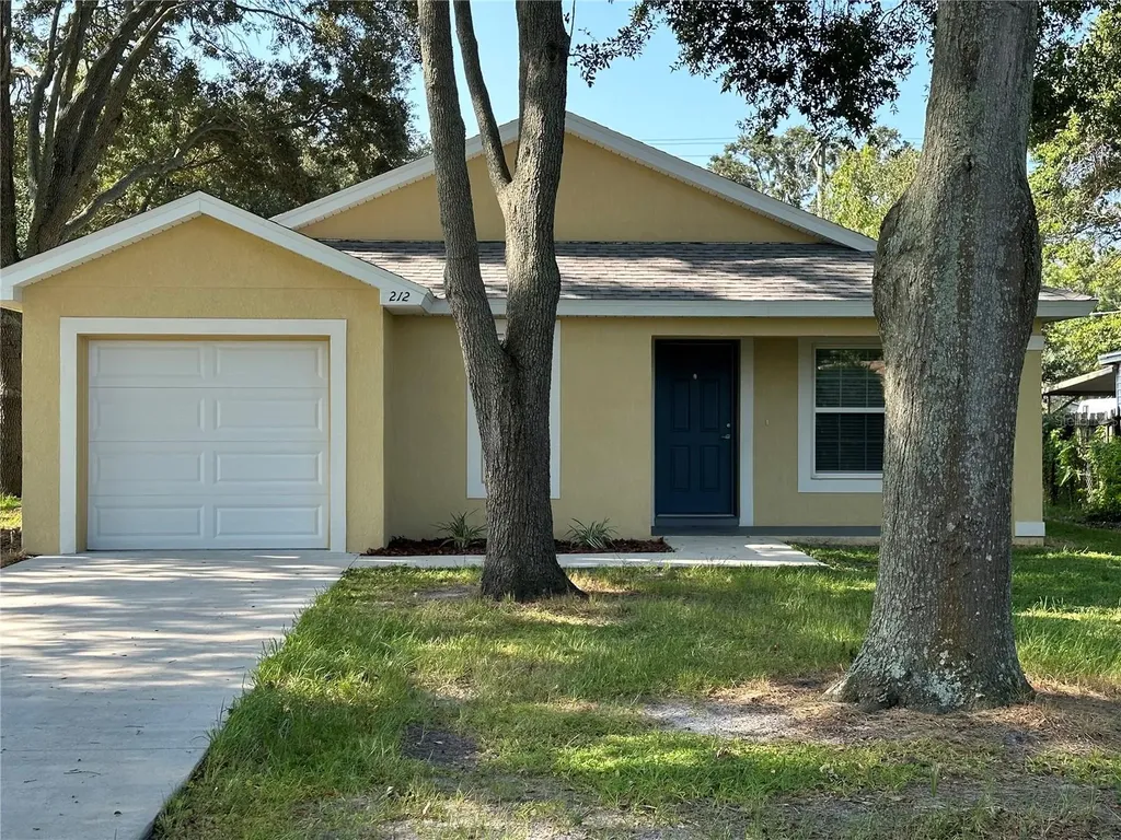 212 Rose Street Auburndale FL 33823