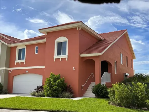 9 Franklin Court S St Petersburg FL 33711