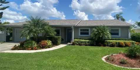 8707 Palisades Drive Tampa FL 33615