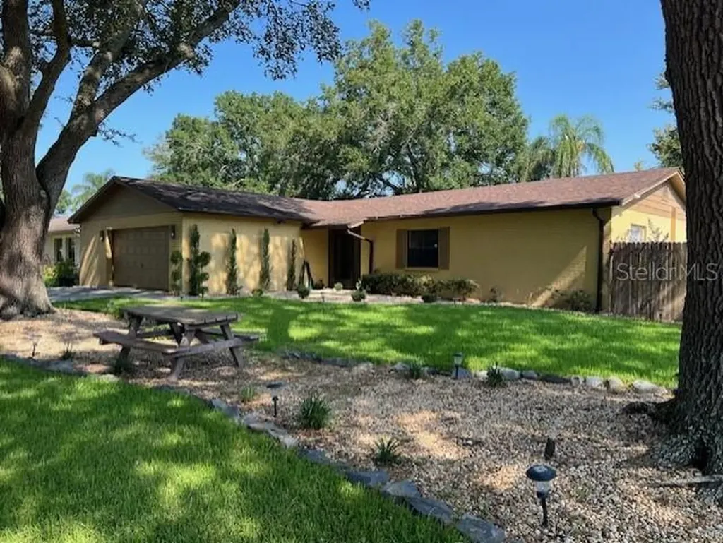 4601 Huntsman Court Tampa FL 33624