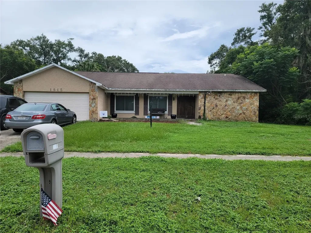 1815 Laurel Oak Drive Valrico FL 33596