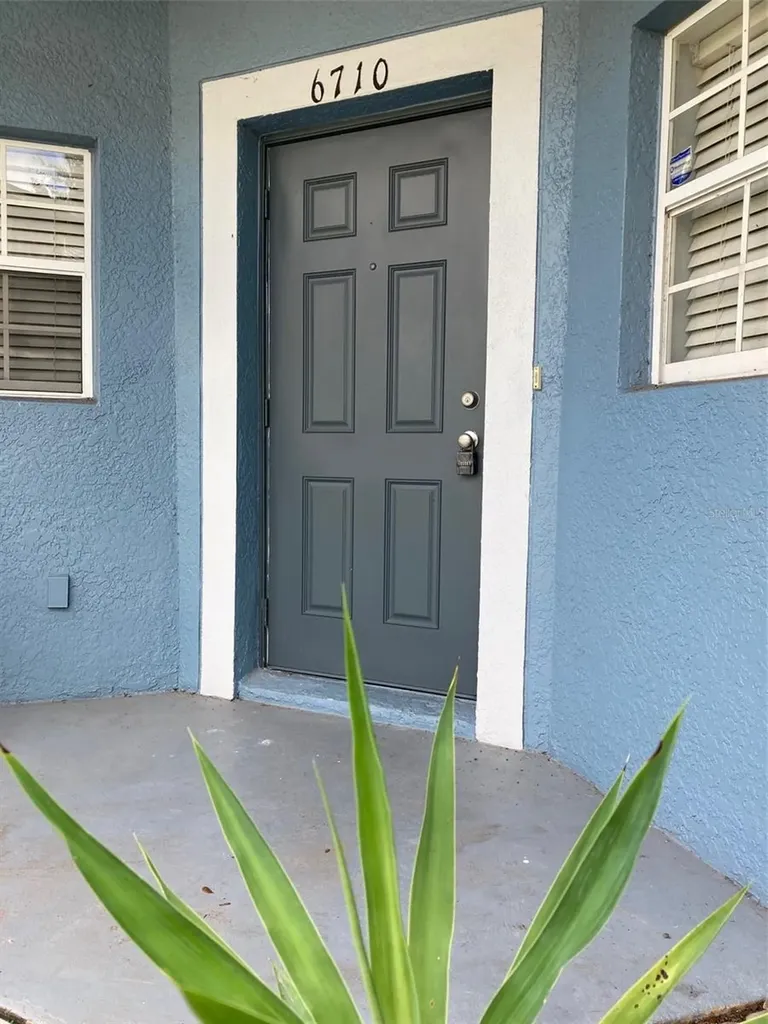6710 Lake Camden Way Gibsonton FL 33534