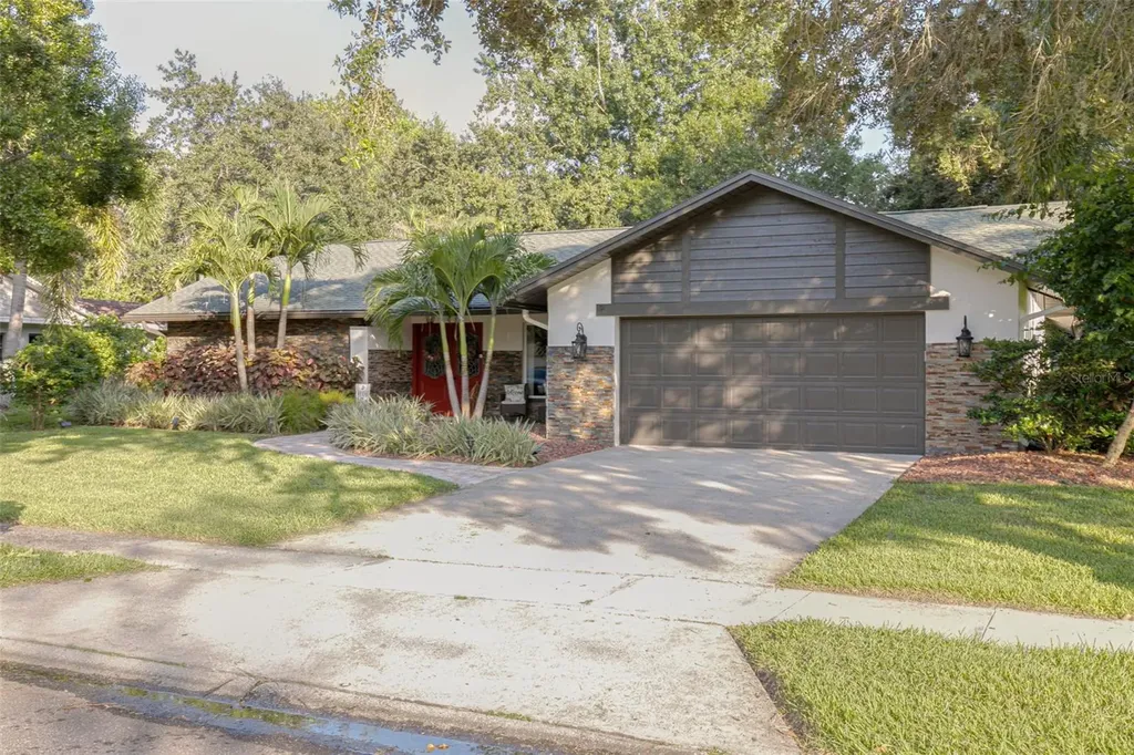 440 Hickorynut Avenue Oldsmar FL 34677