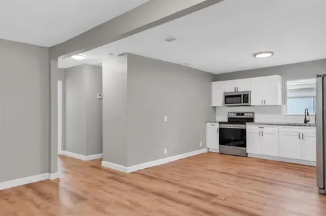 866 53rd Avenue S St Petersburg FL 33705