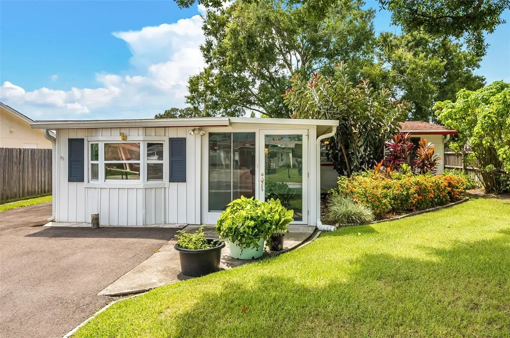 6412 N Lois Avenue Tampa FL 33614