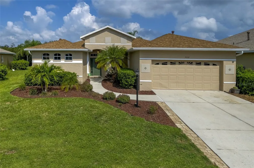 7332 Loblolly Bay Trail Lakewood Ranch FL 34202