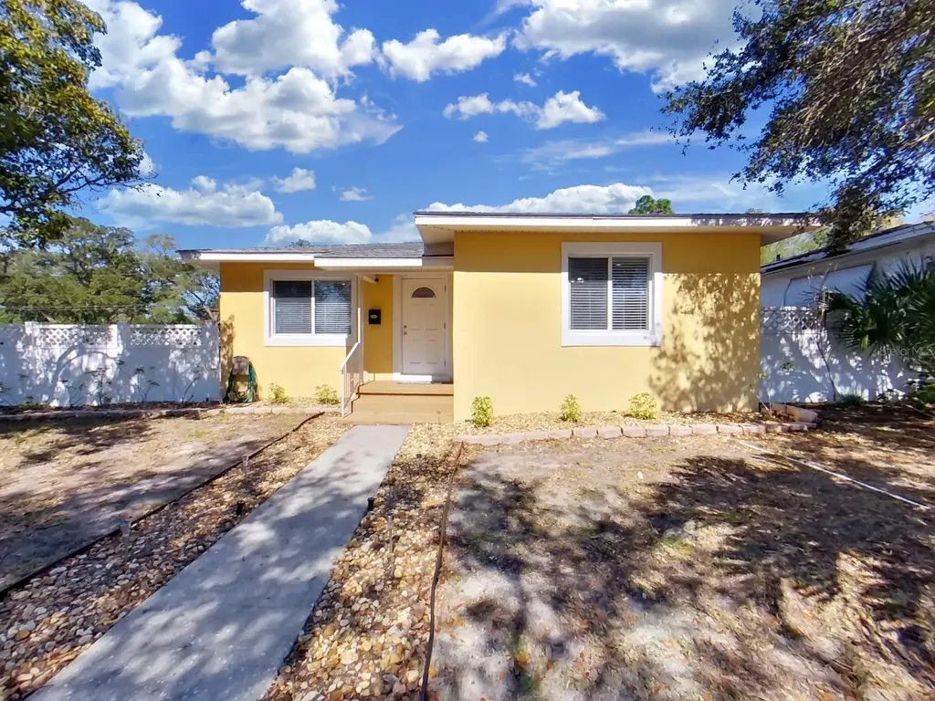 4955 1st Avenue N St Petersburg FL 33710