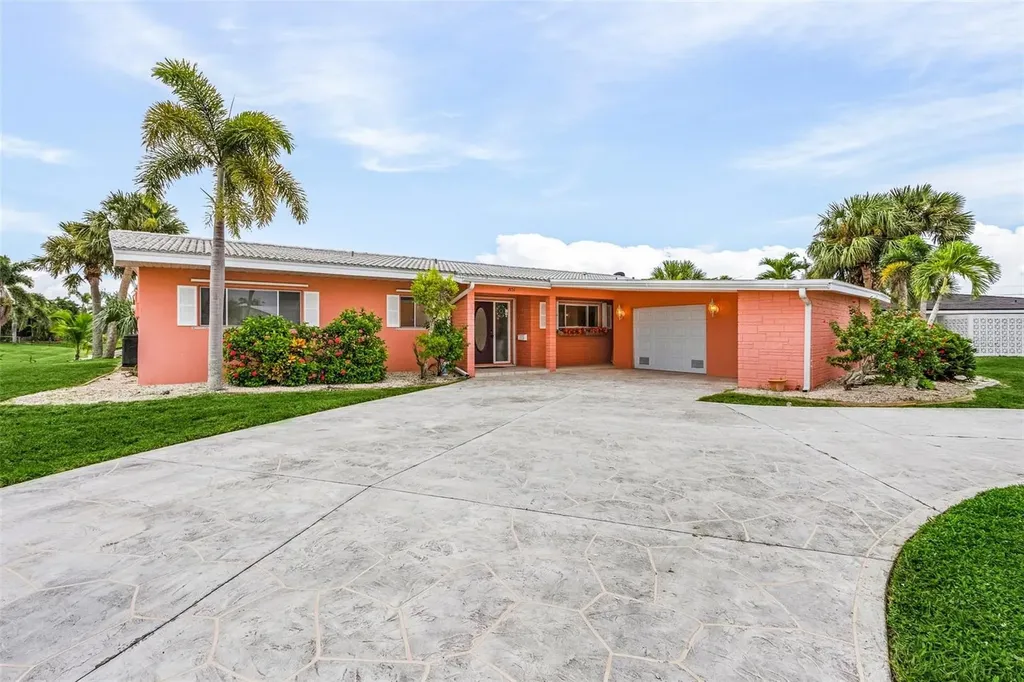2151 W Marion Avenue Punta Gorda FL 33950