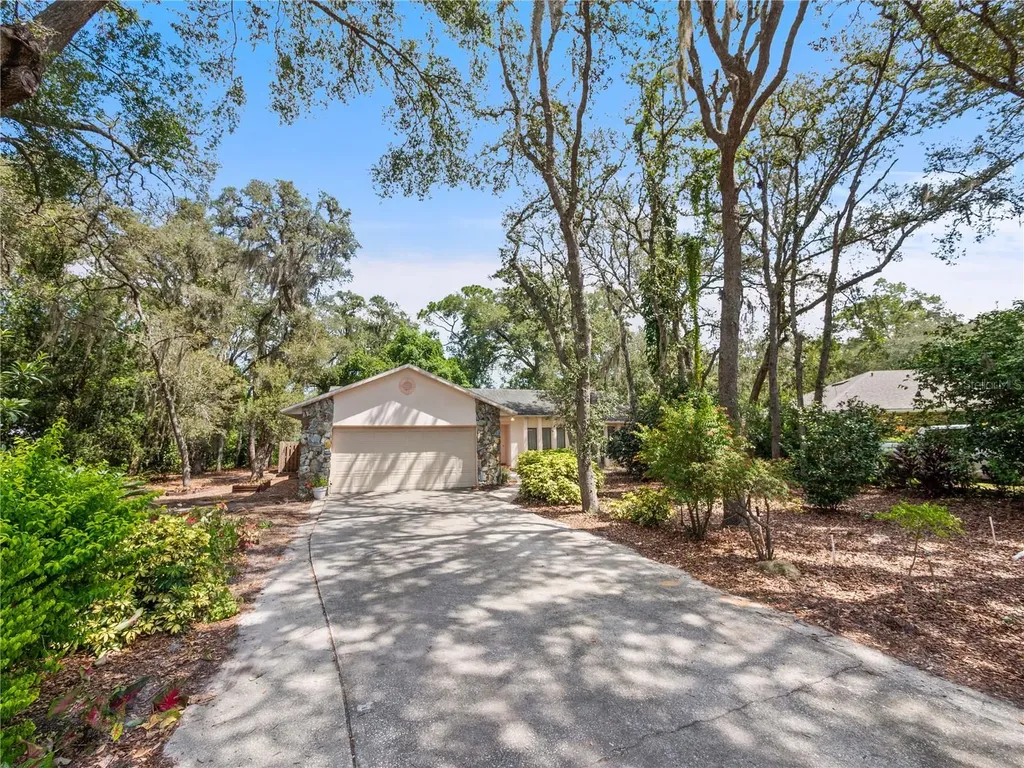 490 Cardinal Oaks Court Lake Mary FL 32746