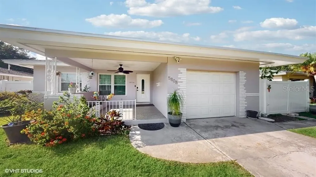 5808 Dartmouth Avenue N St Petersburg FL 33710
