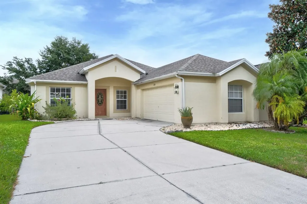 2326 Meadow Oak Circle Kissimmee FL 34746