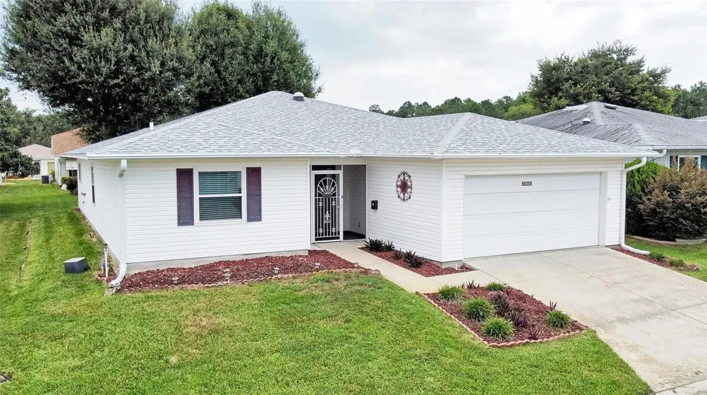 32932 Crooked Oaks Lane Leesburg FL 34748