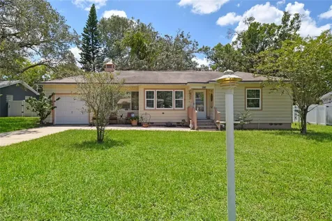 915 7th Avenue SW Largo FL 33770