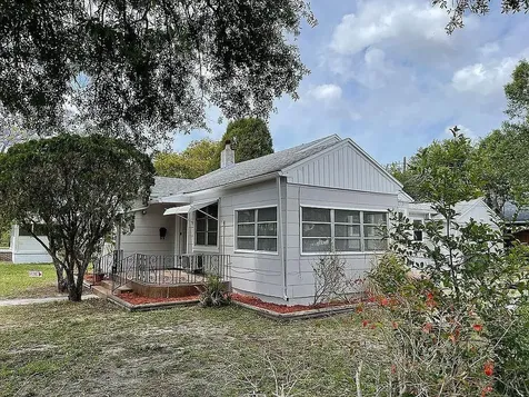 1051 32nd Avenue N St Petersburg FL 33704